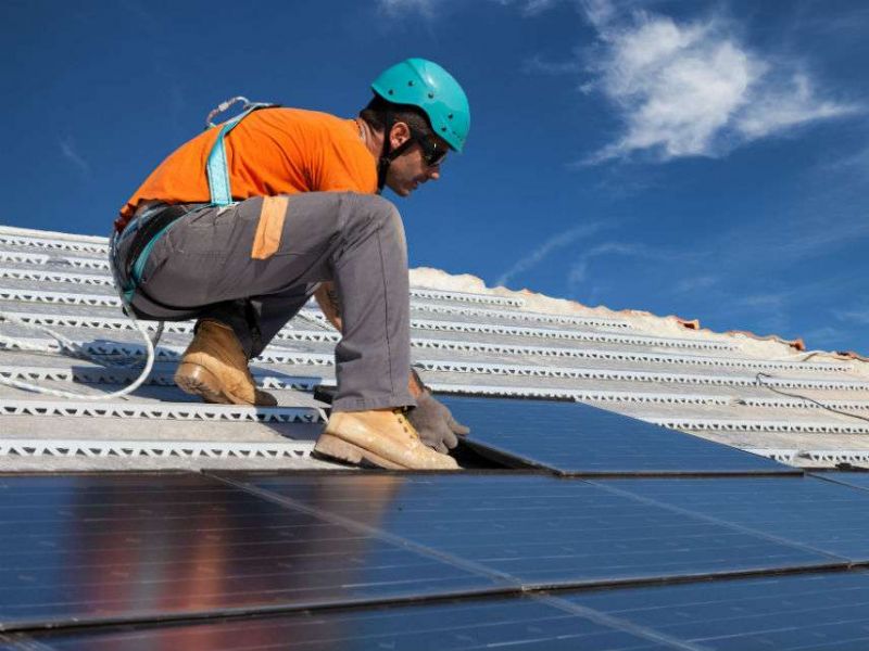 CUNG CẤP LẮP RÁP PIN MẶT TRỜI ÁP MÁI
